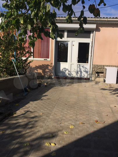 Комната 20 м² в 5-к., 2/2 эт.