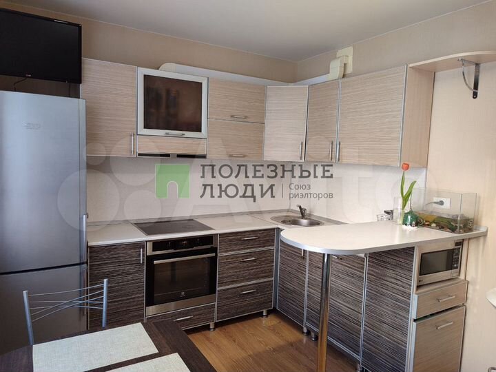 2-к. квартира, 64,9 м², 2/10 эт.