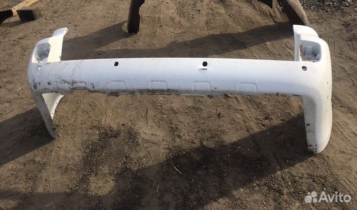 Бампер задний Toyota Land Cruiser