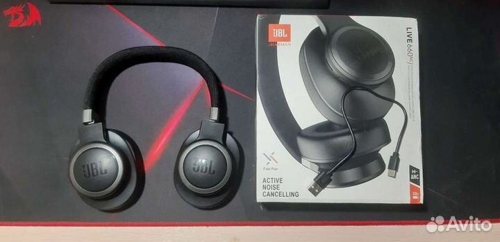 Блютуз наушники JBL Live 660NC