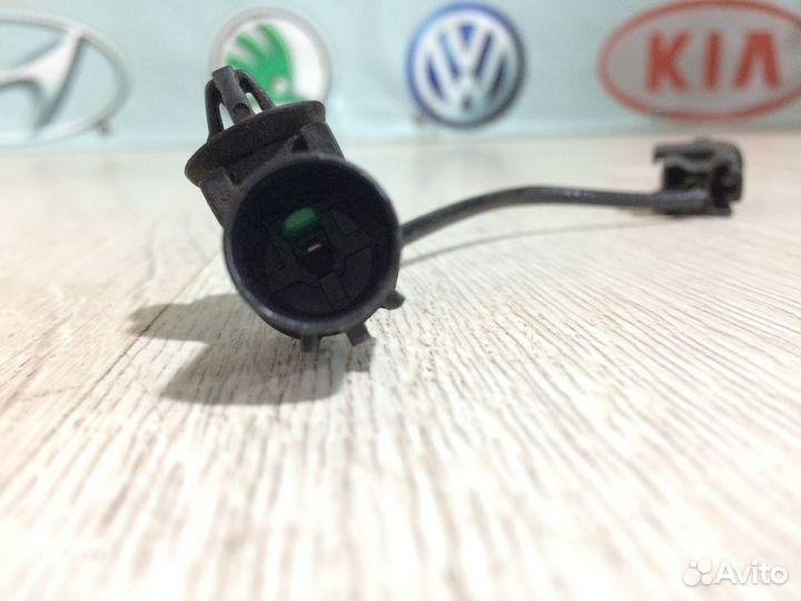 Штекер разъем проводка насоса гур Solaris Rio 3