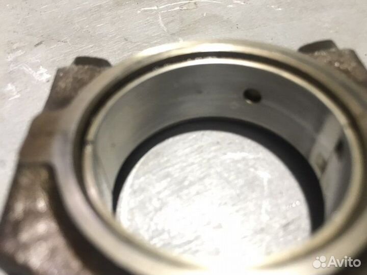 Поршень с шатуном Chevrolet Lacetti универсал 1.6