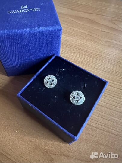Серебряные серьги Swarovski