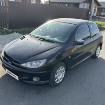 Peugeot 206 1.4 AT, 2008, 228 000 км, с пробегом, цена 210 000 руб.