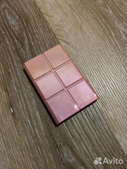 Палетка хайлайтер и бронзер новая