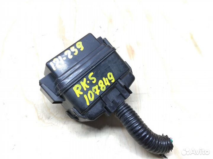 Блок реле и предохранителей Honda Stepwgn RK5 R20A