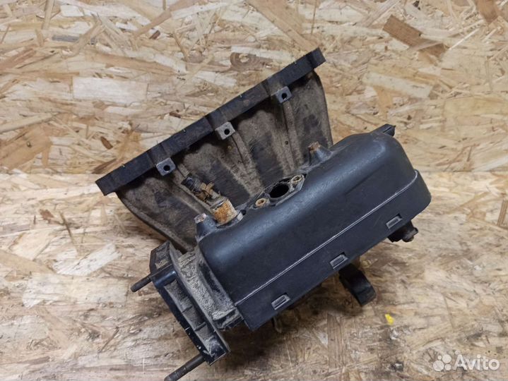 Коллектор впускной Kia Cerato 1