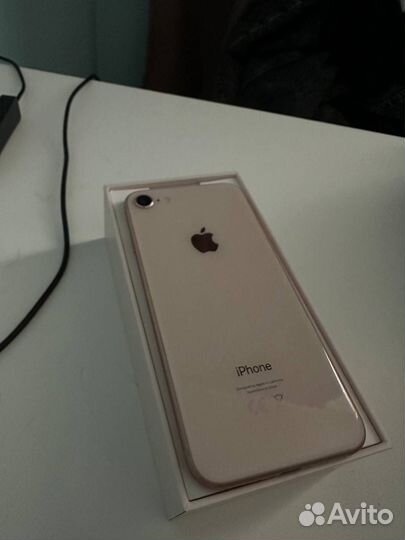 iPhone 8, 64 ГБ