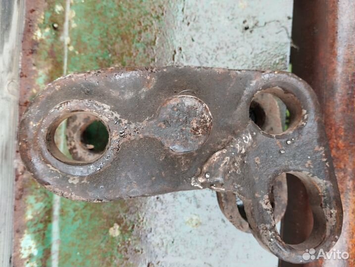 Серьга трактора (фаркоп)