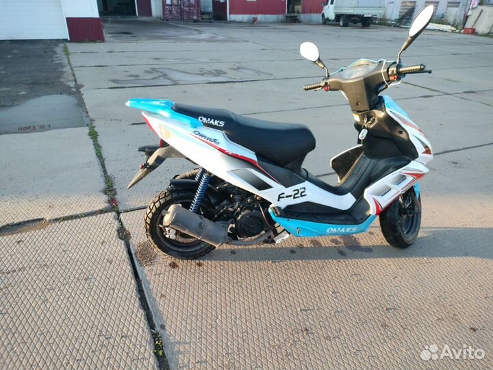 Скутер Omaks f22