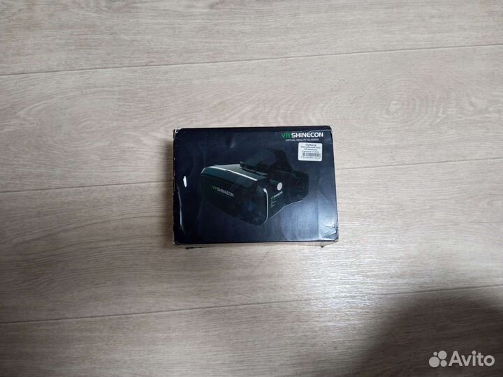 VR Shinecon + игровой контроллер