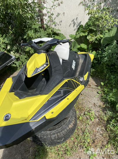 Sea doo spark 900 ace 2 up