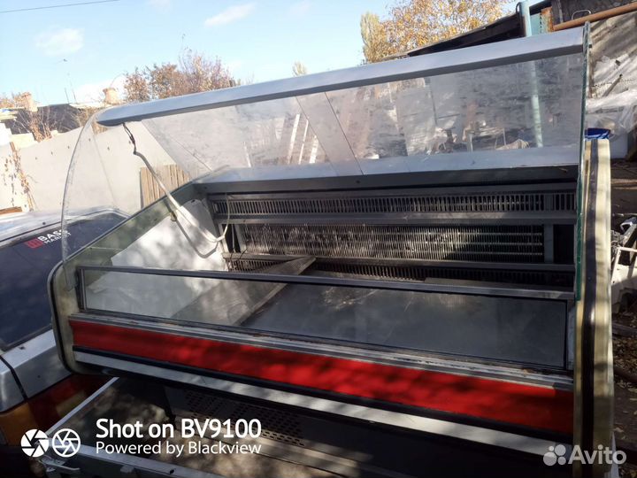 Холодильная витрина бу