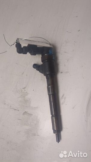 Форсунка топливная Opel Astra J, 2011