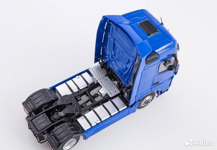 Масштабная модель 1/43 KAMAZ-54901 синий