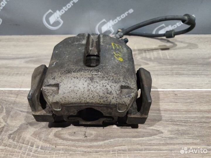 Суппорт тормозной передний правый Bmw 525I E39