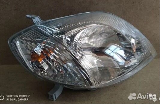 Фара правая Toyota Corolla седан 2000 - 2002
