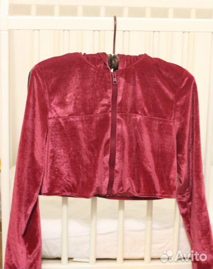 Кофта с капюшоном черная джемпер