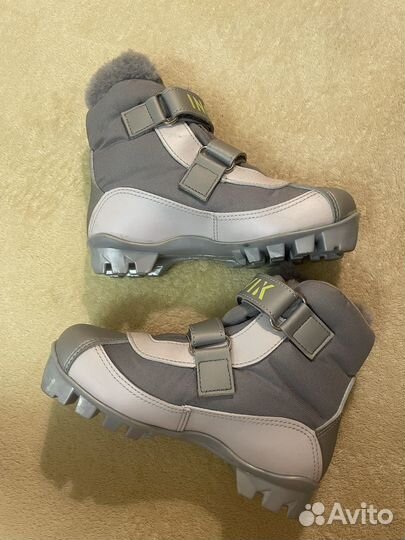 Лыжные ботинки
