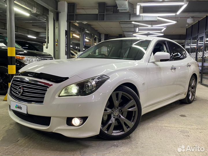 Nissan Fuga 2010