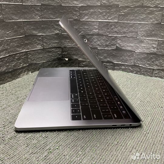 Оригинальный МАКБУК Pro 13 2017