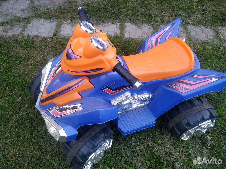 Детский квадроцикл на аккумуляторе бу