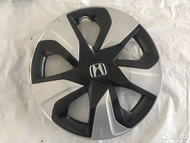 Колпаки r15 на Honda fit