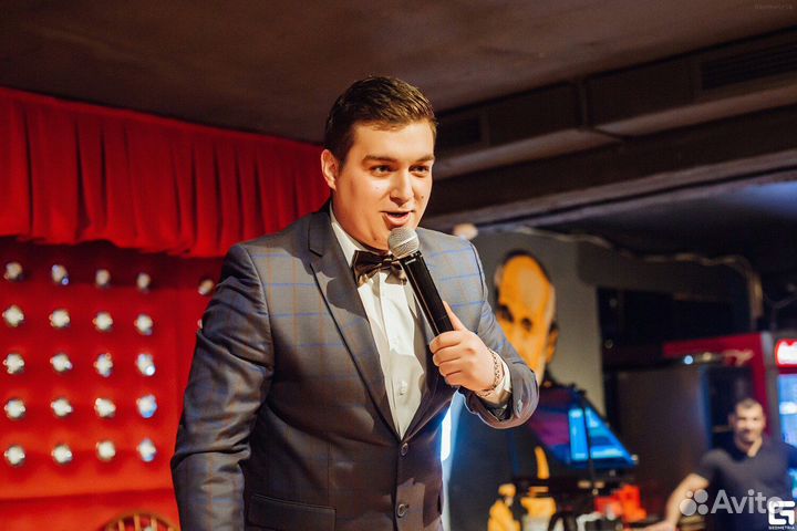 Александр Разумов: ведущий + тяжелый дым