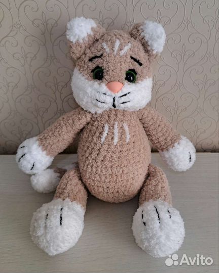Вязаная игрушка Кот
