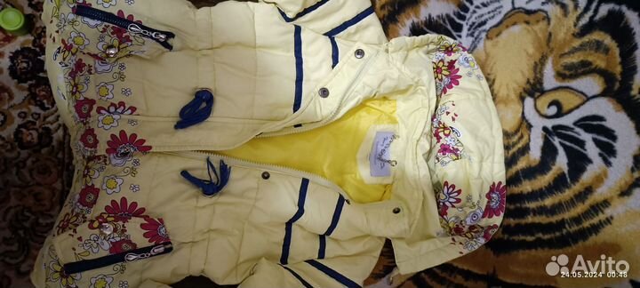 Куртка на девочку 122 (весна-осень)