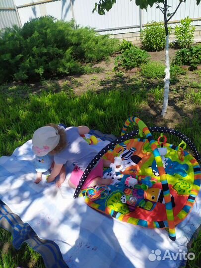 Развивающий коврик Bright Starts 