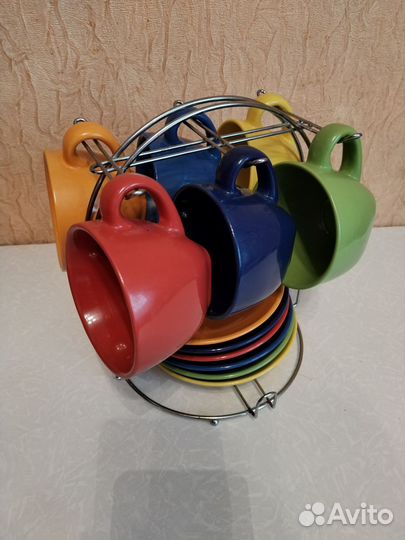 Чайный сервиз. Набор чашек с блюдцами