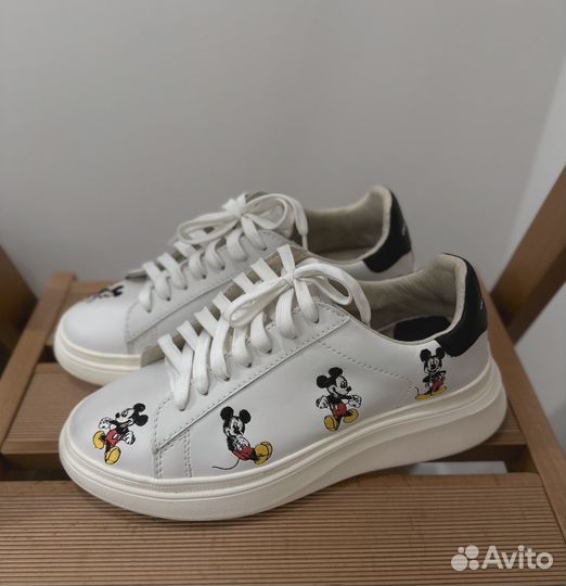 Кроссовки Moaconcept x Disney
