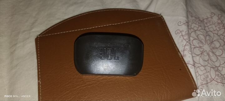 JBL Wave 100 Black. Левый потерян