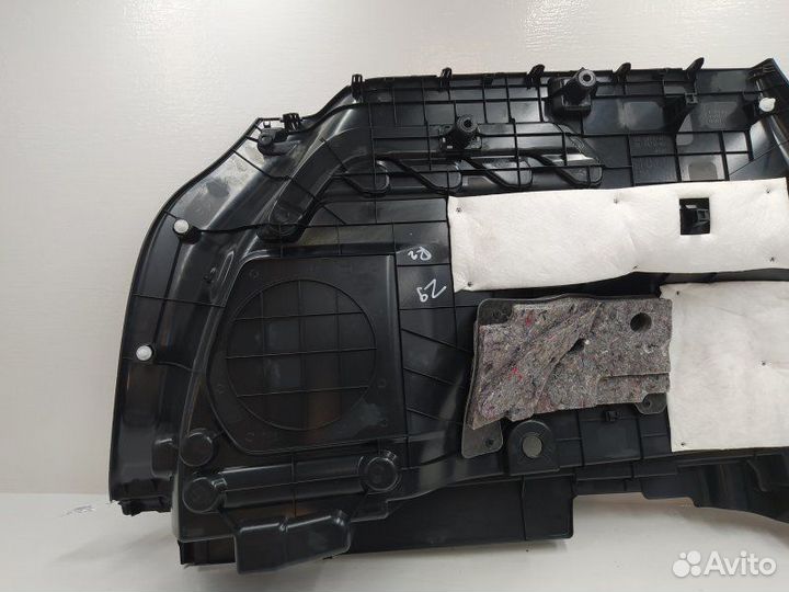 Б/У Б/У Обшивка салона Обшивка багажника, правая