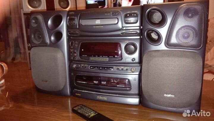 Музыкальный центр sanyo