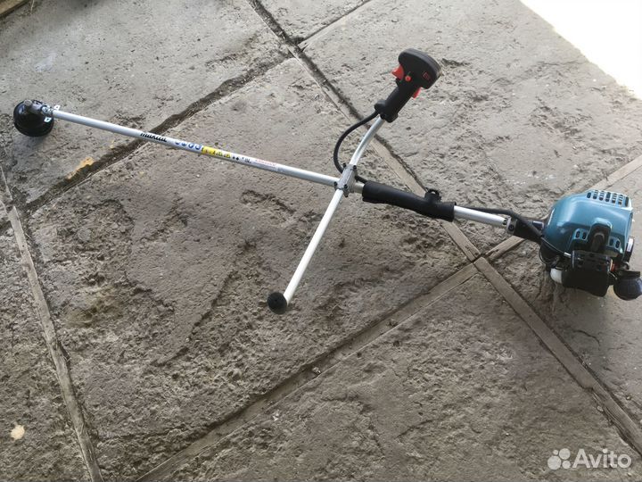 Бензокоса Makita EM2500U