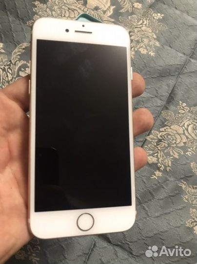 Телефон iPhone 7 128gb