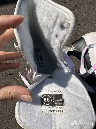 Коньки женские белые, р-р 39