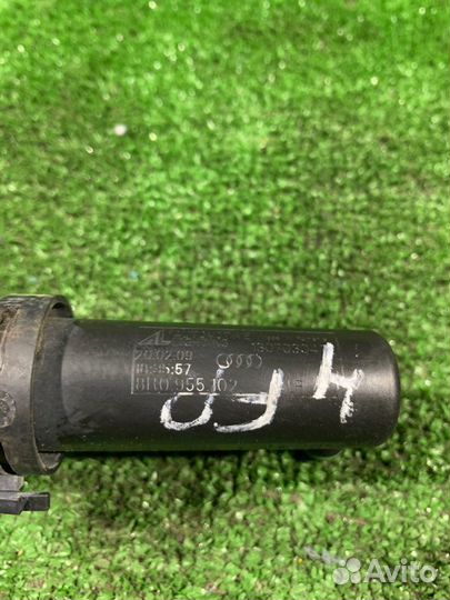 Форсунка омывателя фар правая Audi Q5 8R CDN 2009