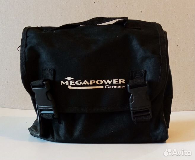 Электронасос для автомобиля и буксировочный крюк