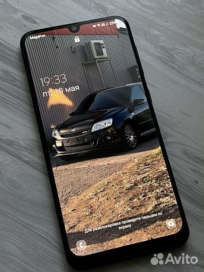 Samsung Galaxy A50, 6/64 ГБ