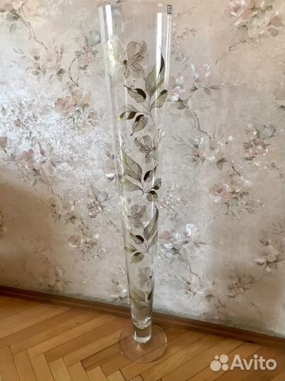 Ваза большая напольная, Европа