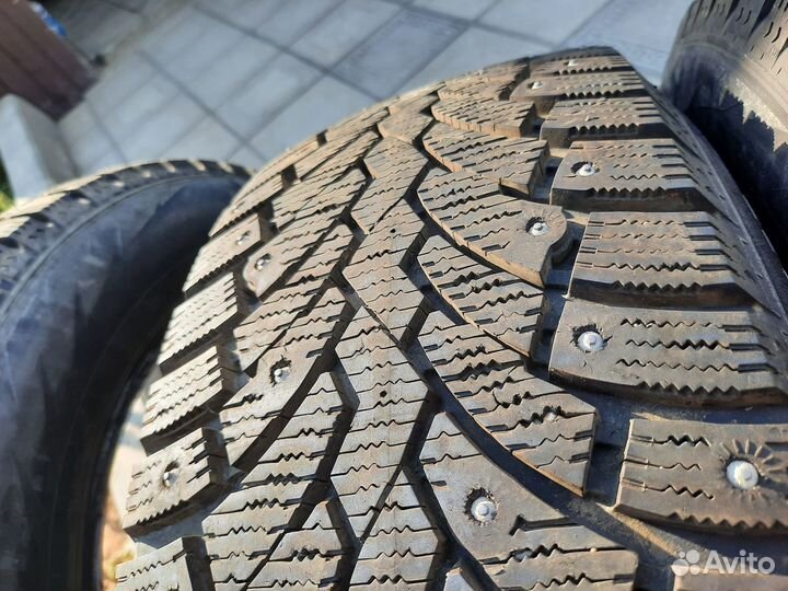 Pirelli Formula Ice 215/60 R16