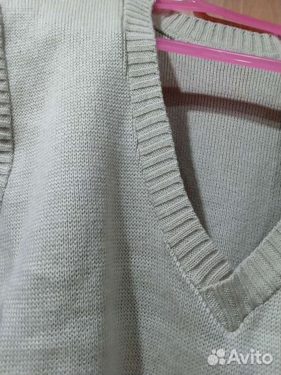 Жилетка женская вязаная