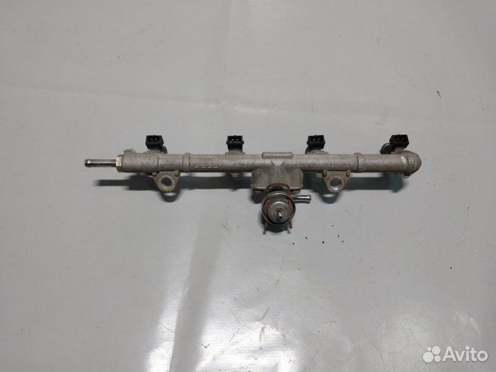 Топливная рампа с форсунками Geely Mk седан