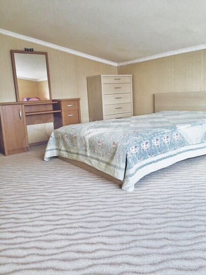 3-к. квартира, 110 м², 1/3 эт.