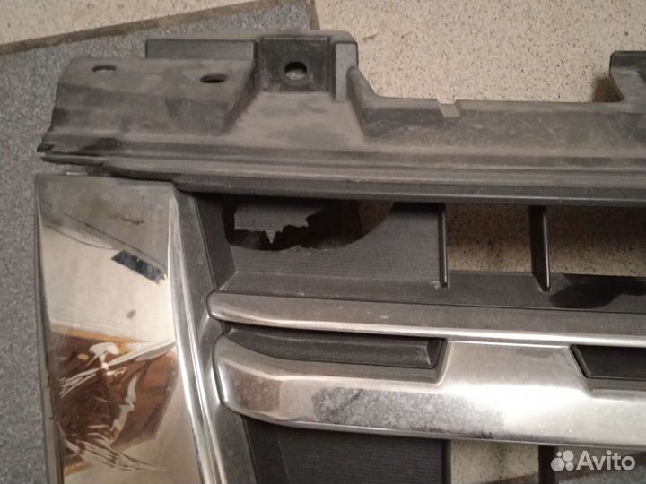 Решетка радиатора Mitsubishi Pajero (V90) ivрестал