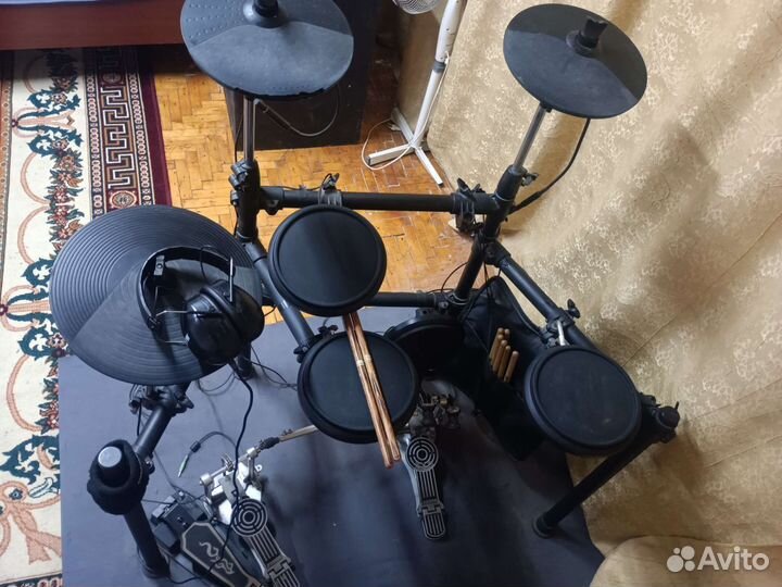 Medeli DD-512, с карданом