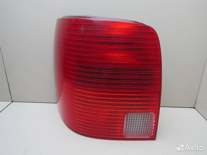 Фонарь задний левый VW Passat (B5) 1996-2000